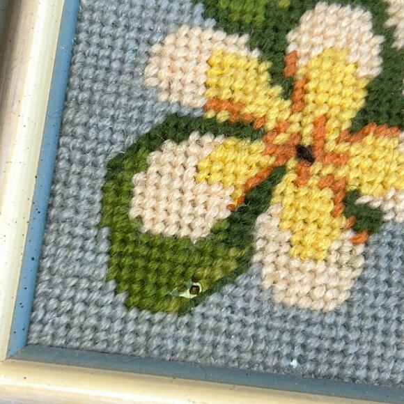Vintage framed needlepoint art piece floral design plumeria - Picture 3 of 7